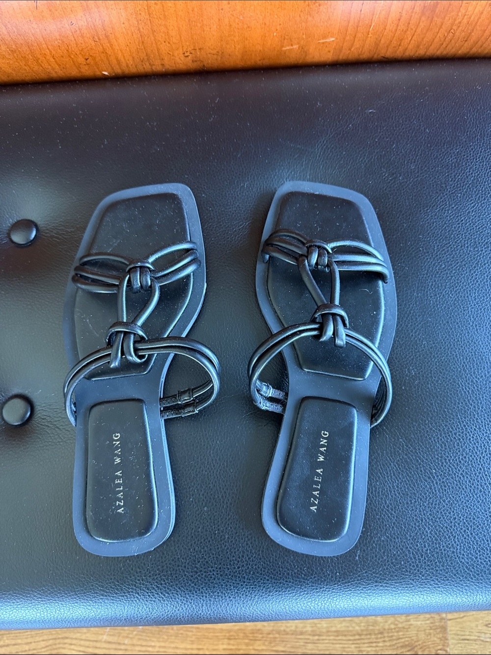 AZALEA WANG Women's Black Knotted Slide Sandals - Sleek Minimalist Design